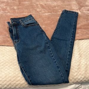 Skinny jeans